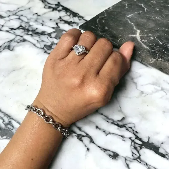 Silver Heart Cubic Zirconia Women's Ring‎ Size 6 NEW IN BOX - Picture 5 of 8